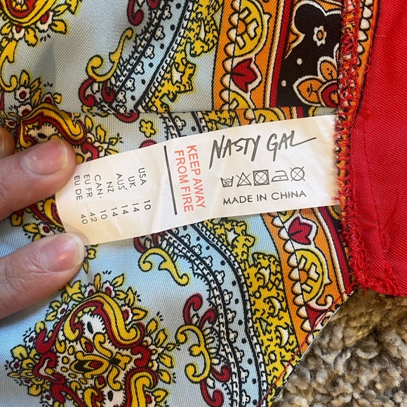 Nasty Gal Strapless Silky Bandana/Scarf Top W Sz 10 Ties in Back - Picture 4 of 9